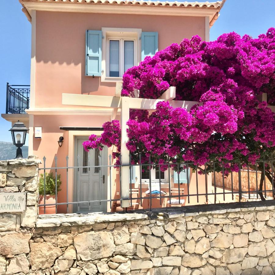 Armonia & Pool House, Stunning Views, Private Pool, Peaceful Location, Ideal For Two Families! * Evreti